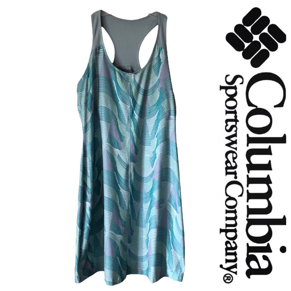 Columbia Omni-Wick Advanced Evaporation Sports Athletic Dress Pickleball Medium